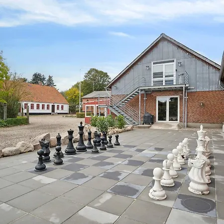 580 M2 Countryside Idyll With Activity Фермерский дом Хадерслев