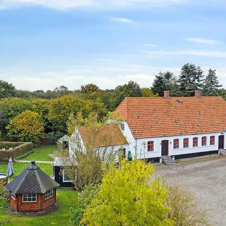 750 M2 Countryside Idyll With Activity Farmház Haderslev