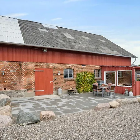 750 M2 Countryside Idyll With Activity Haderslev