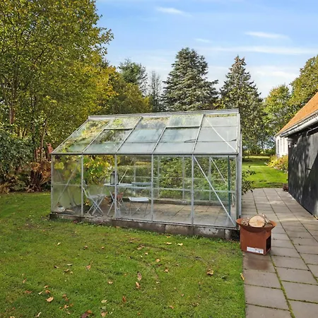 750 M2 Countryside Idyll With Activity Haderslev
