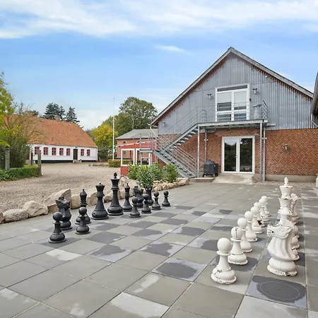 750 M2 Countryside Idyll With Activity Haderslev